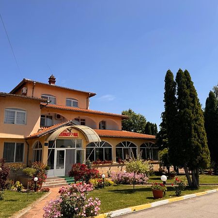 Motel International Berkovitsa Exterior photo